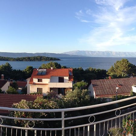 Apartment Bozikovic - Jelsa - Vitarnja Экстерьер фото
