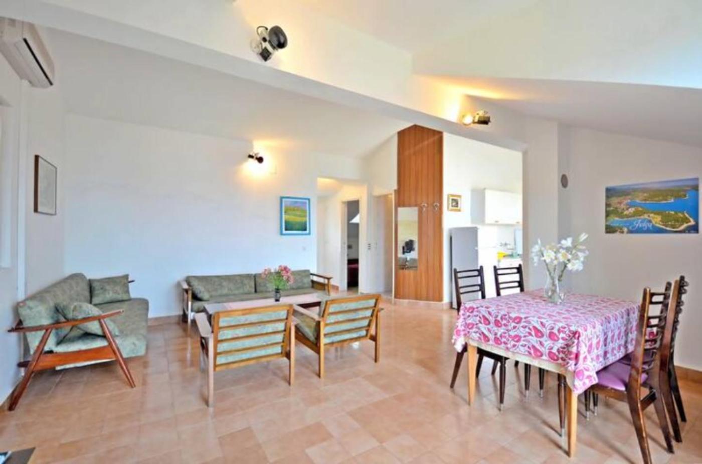 Apartment Bozikovic - Jelsa - Vitarnja Экстерьер фото