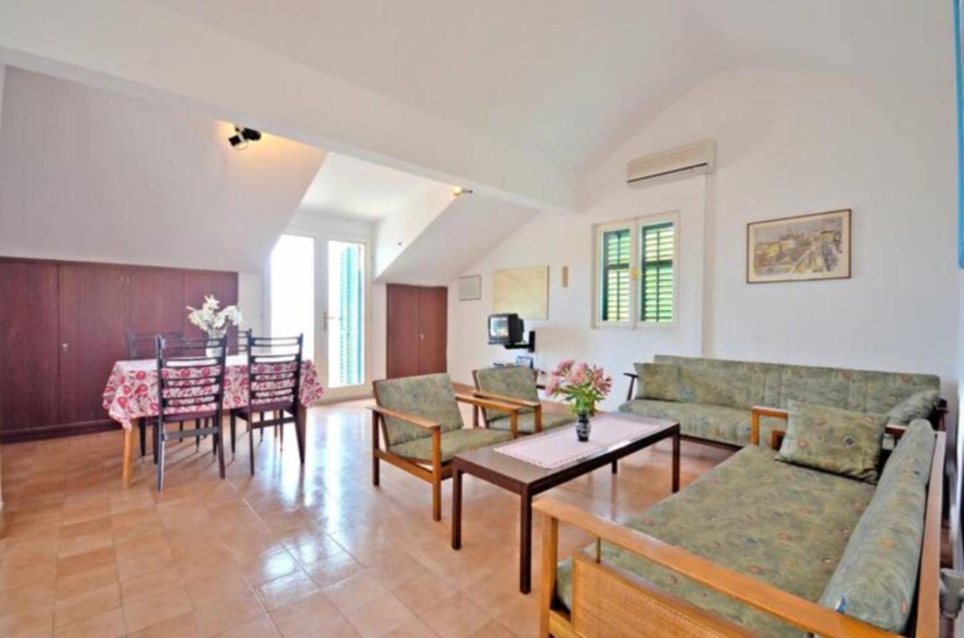 Apartment Bozikovic - Jelsa - Vitarnja Экстерьер фото