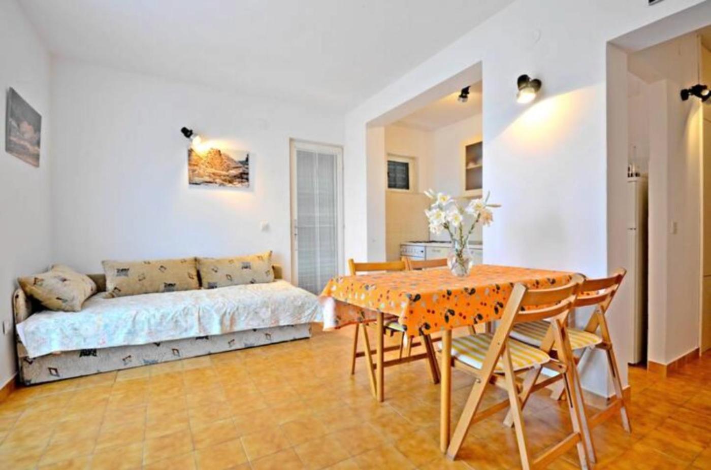 Apartment Bozikovic - Jelsa - Vitarnja Экстерьер фото