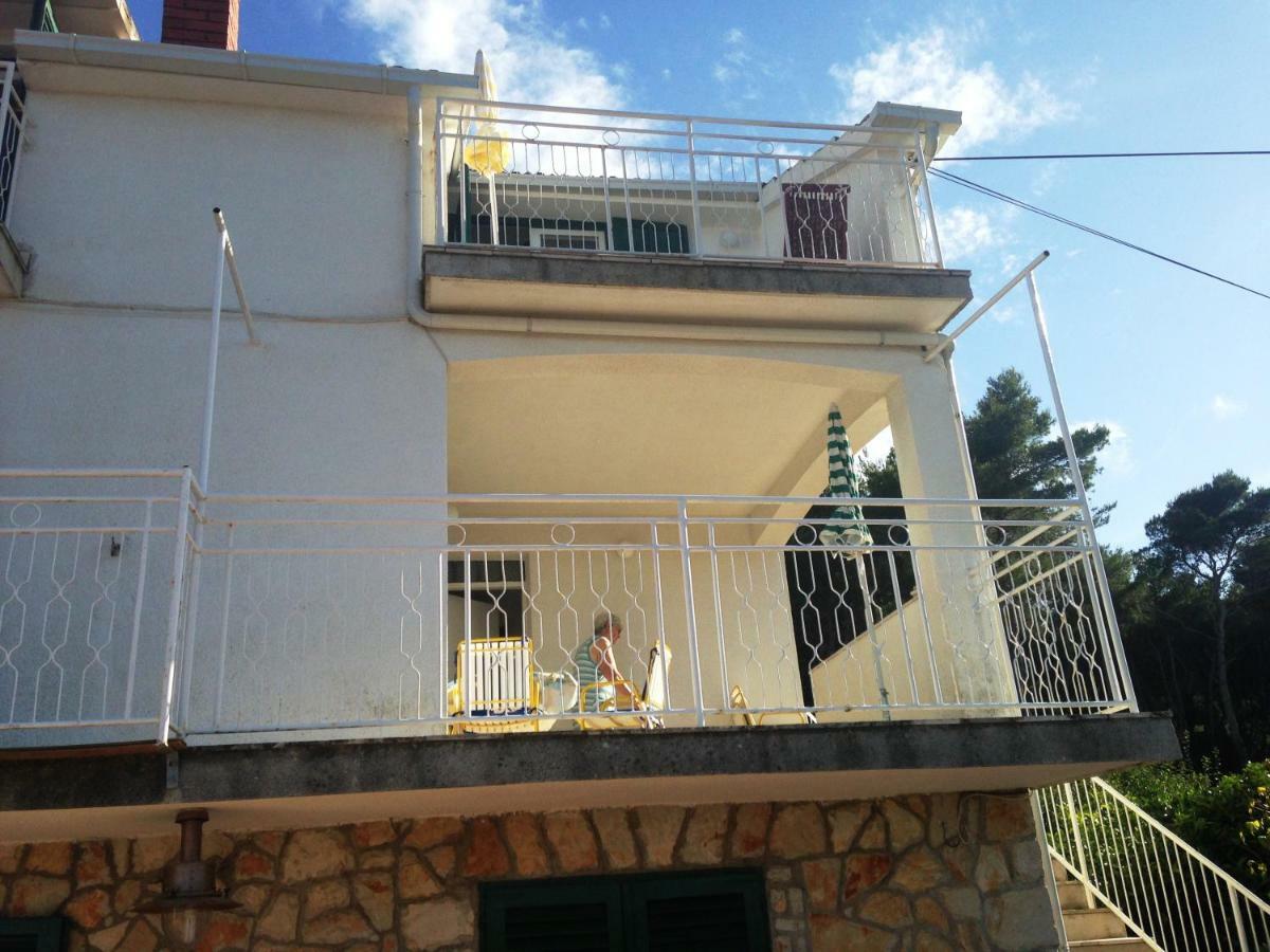 Apartment Bozikovic - Jelsa - Vitarnja Экстерьер фото