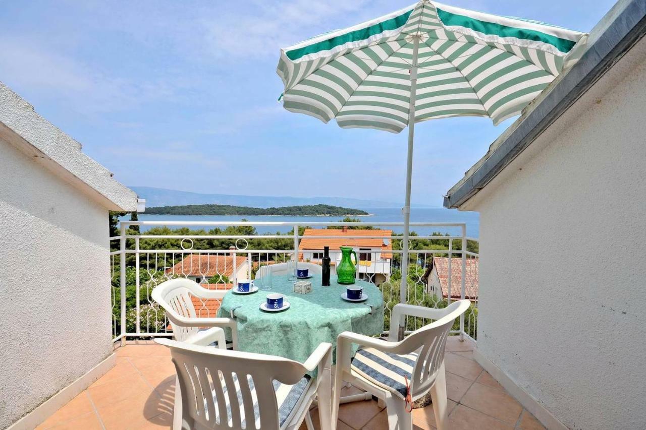 Apartment Bozikovic - Jelsa - Vitarnja Экстерьер фото